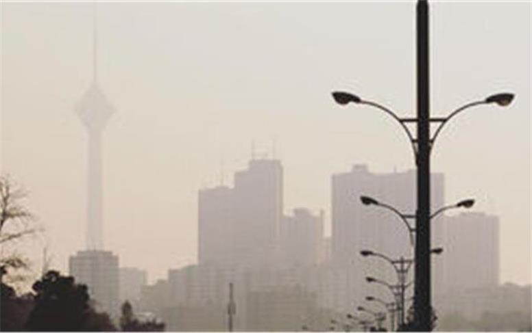 آماده باش مراکز درمانی تهران در پی آلودگی هوا/ سالمندان و بیماران بیرون نیایند