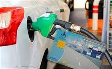 آخرین خبر درباره افزایش قیمت بنزین و جمع‌آوری کارت‌های سوخت آزاد